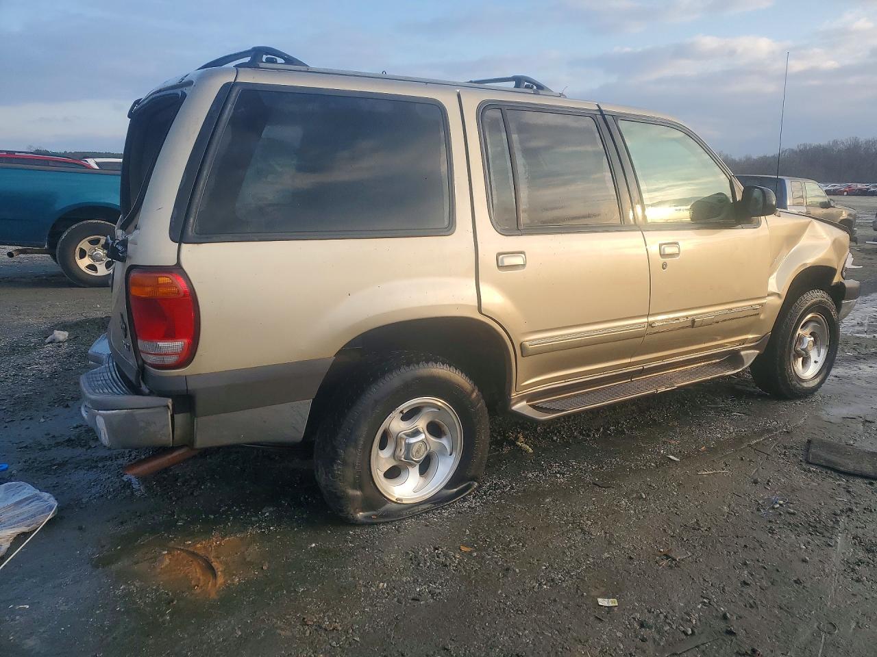 2001 Ford Explorer Xlt - Фото 3