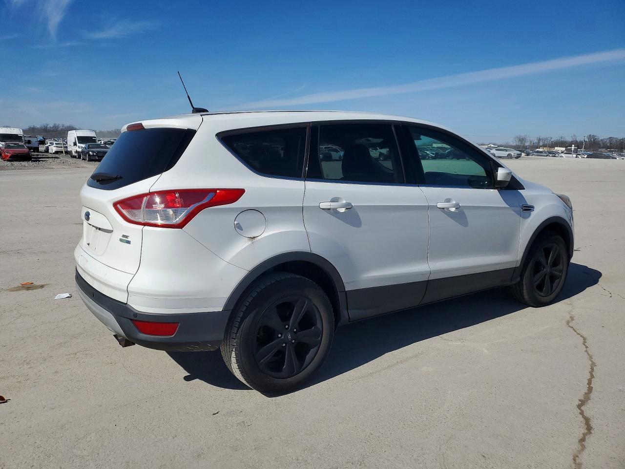 2016 Ford Escape Se - Фото 3