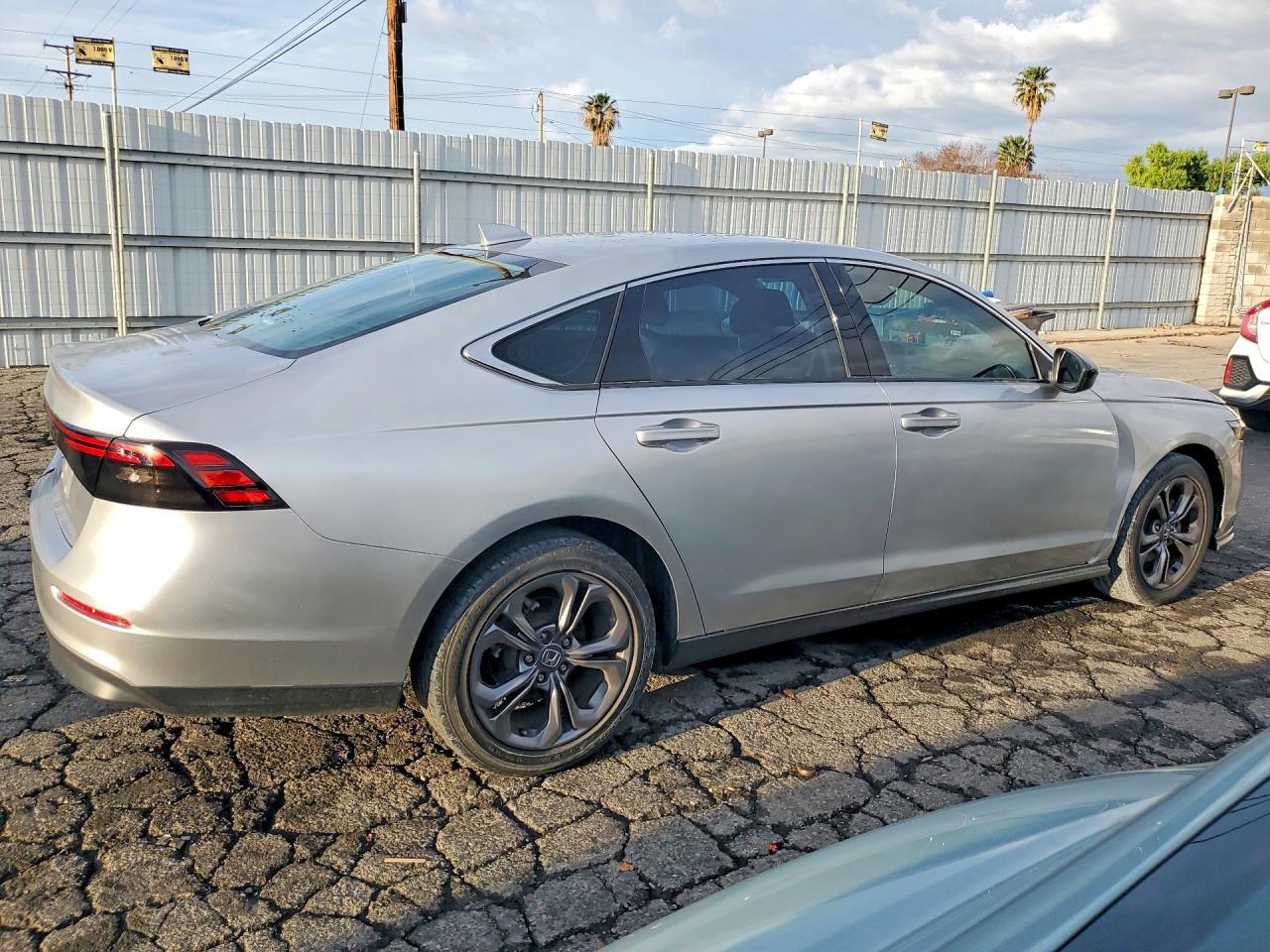 2023 Honda Accord Ex - Image 3