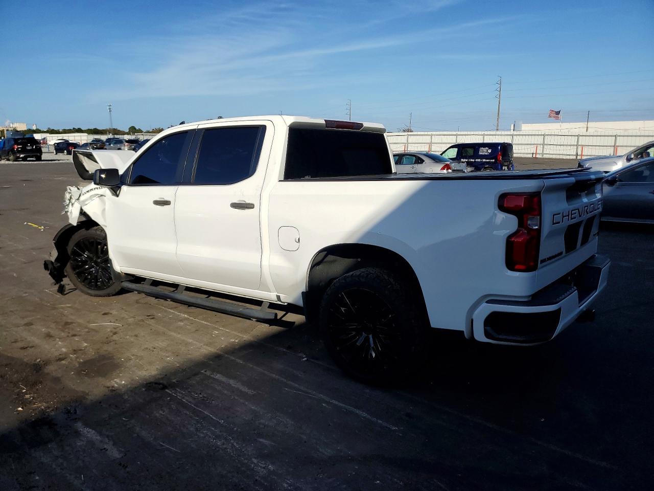 2019 Chevrolet Silverado C1500 Custom - Фото 2