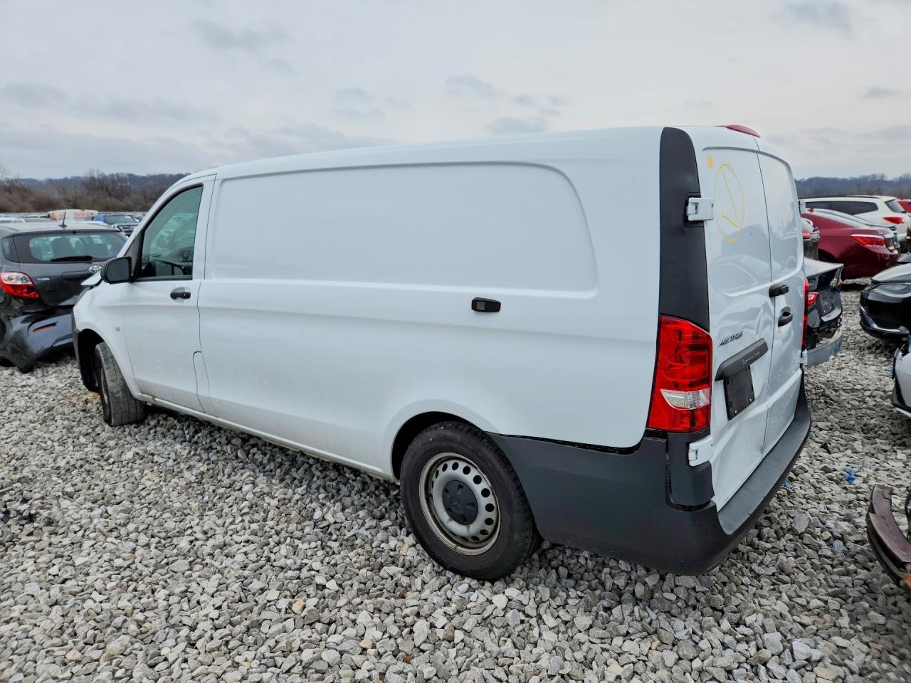 2023 Mercedes-Benz Metris - Фото 2