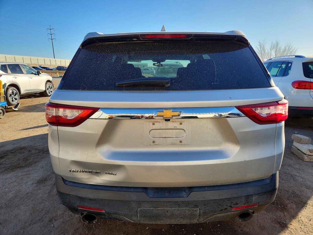 2021 Chevrolet Traverse Ls - Фото 6