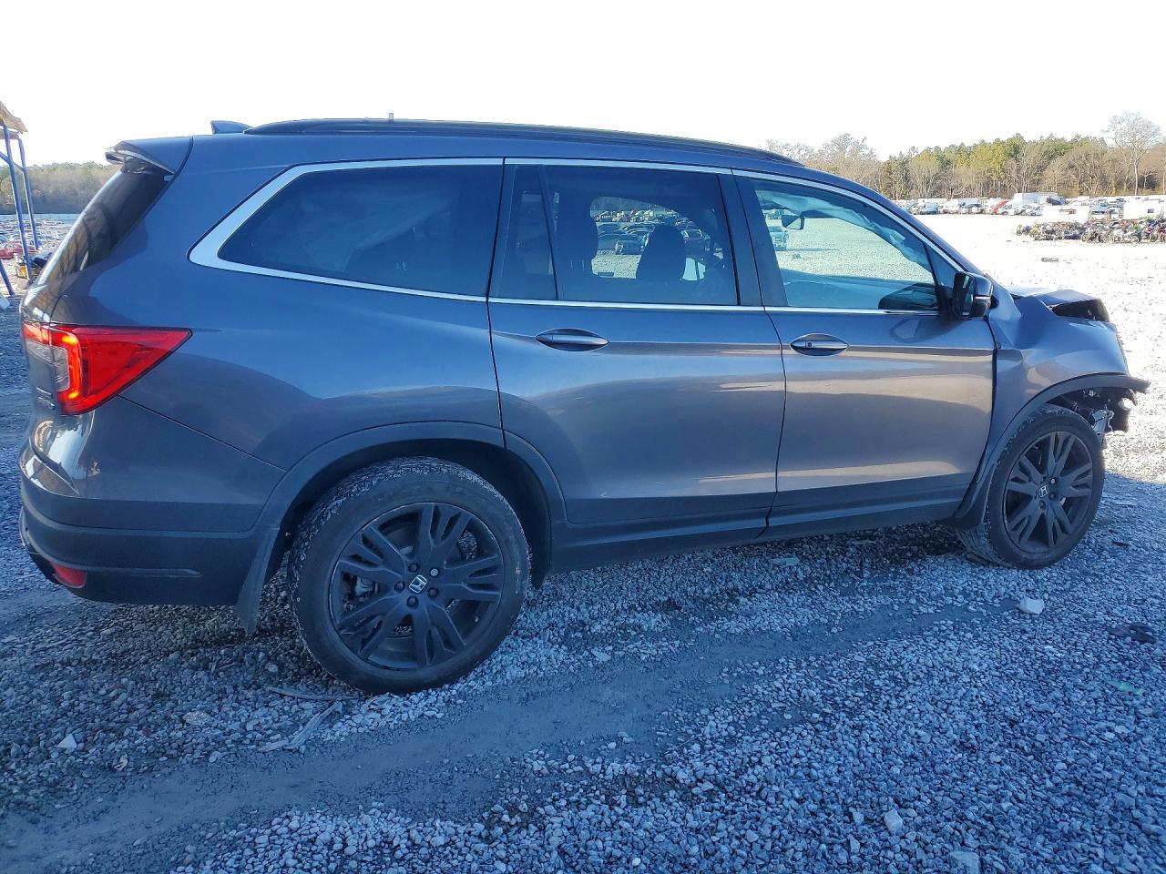 2022 Honda Pilot Se - Image 3
