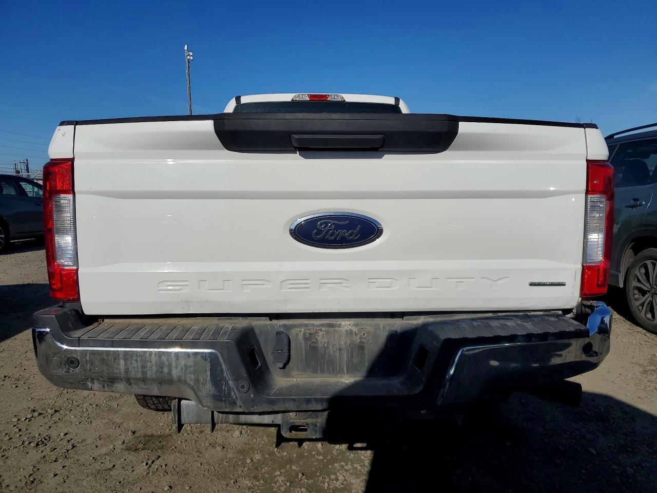 2017 Ford F250 Super Duty - Image 6