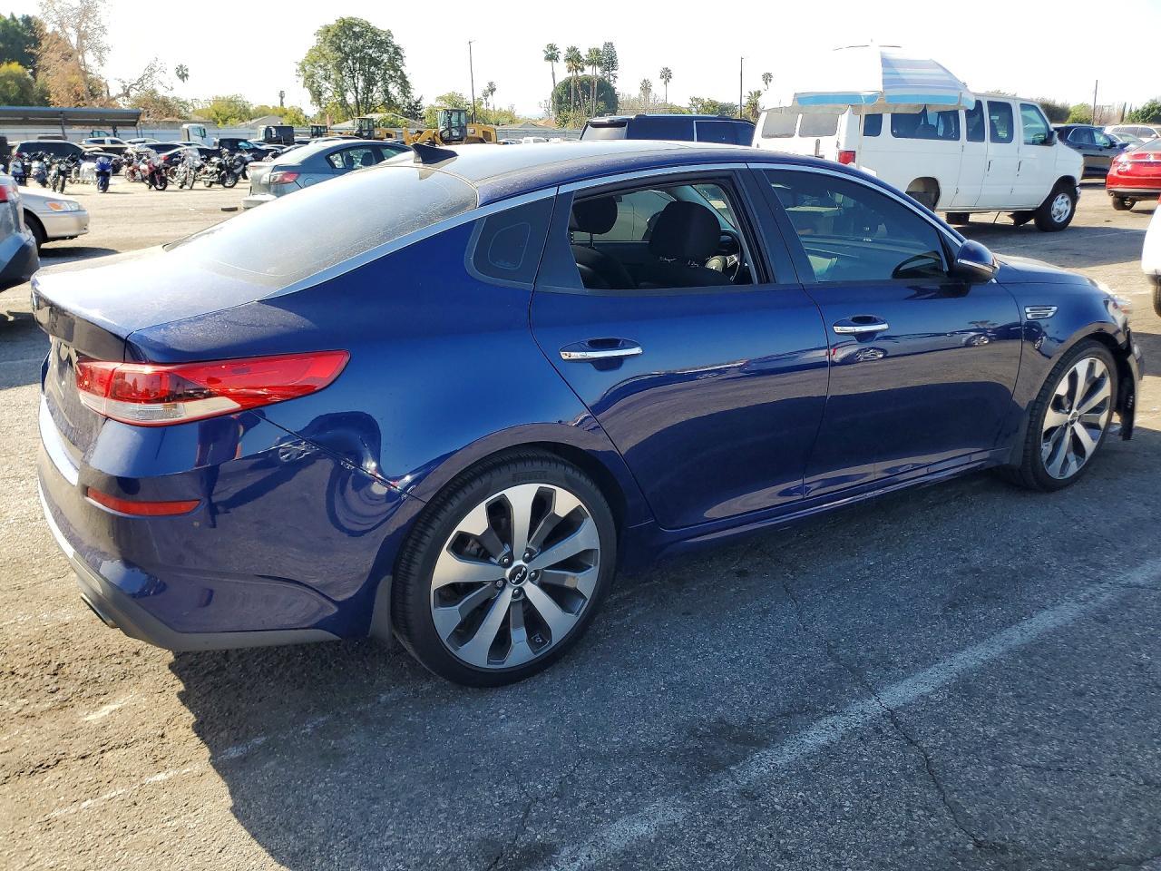 2019 Kia Optima Lx - Image 3