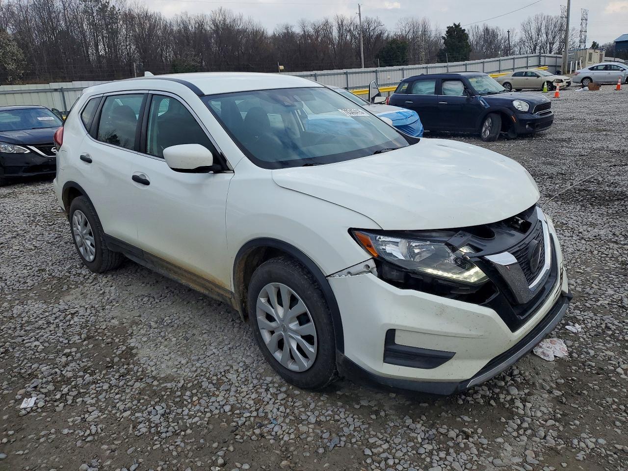 2020 Nissan Rogue S - Фото 4