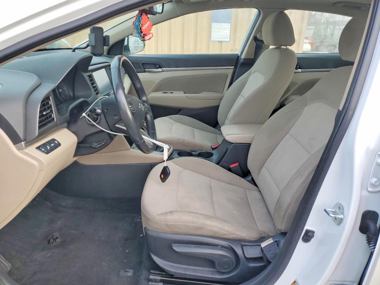 2020 Hyundai Elantra Value Edition - Фото 7