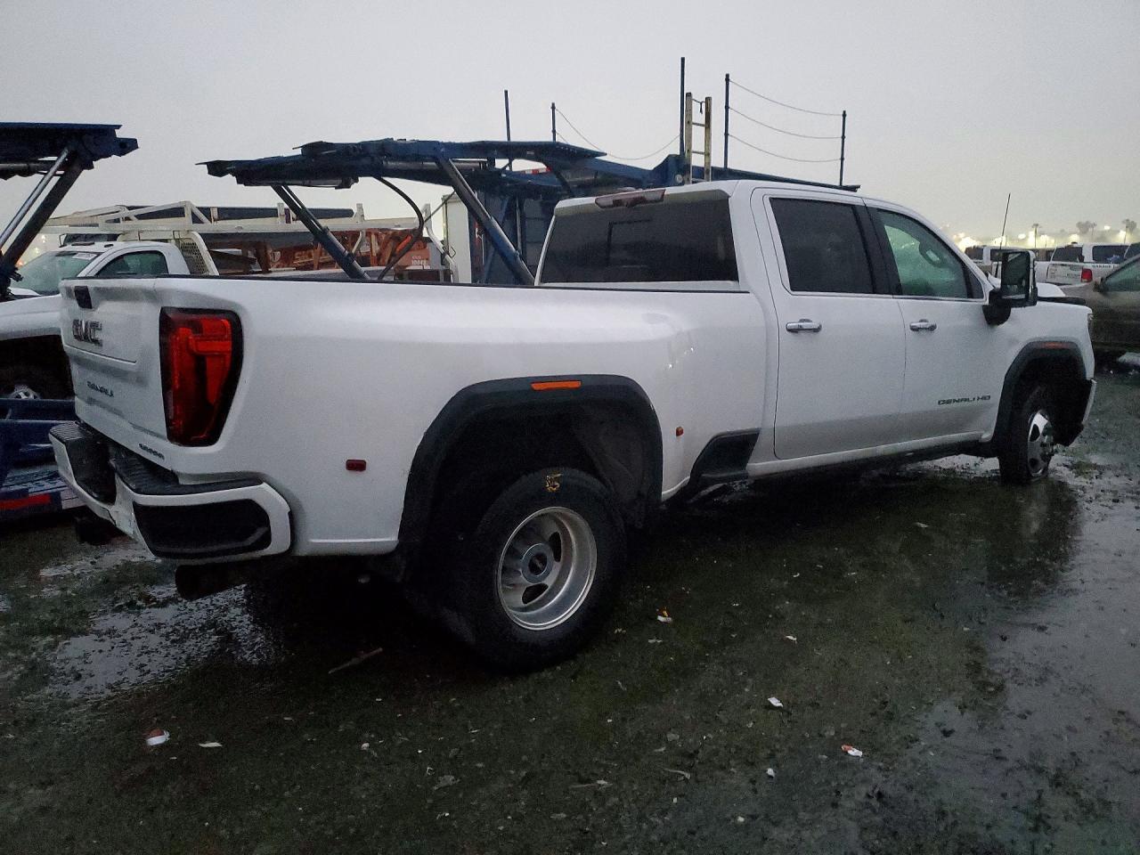 2020 GMC Sierra K3500 Denali - Фото 3