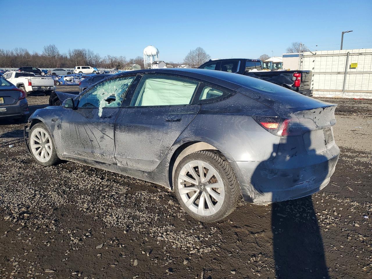 2023 Tesla Model 3 - Фото 2