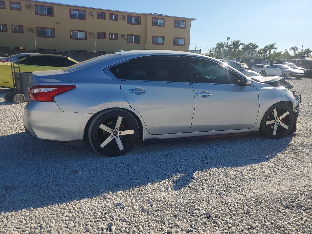 2018 Nissan Altima 2.5 Sl - Image 3