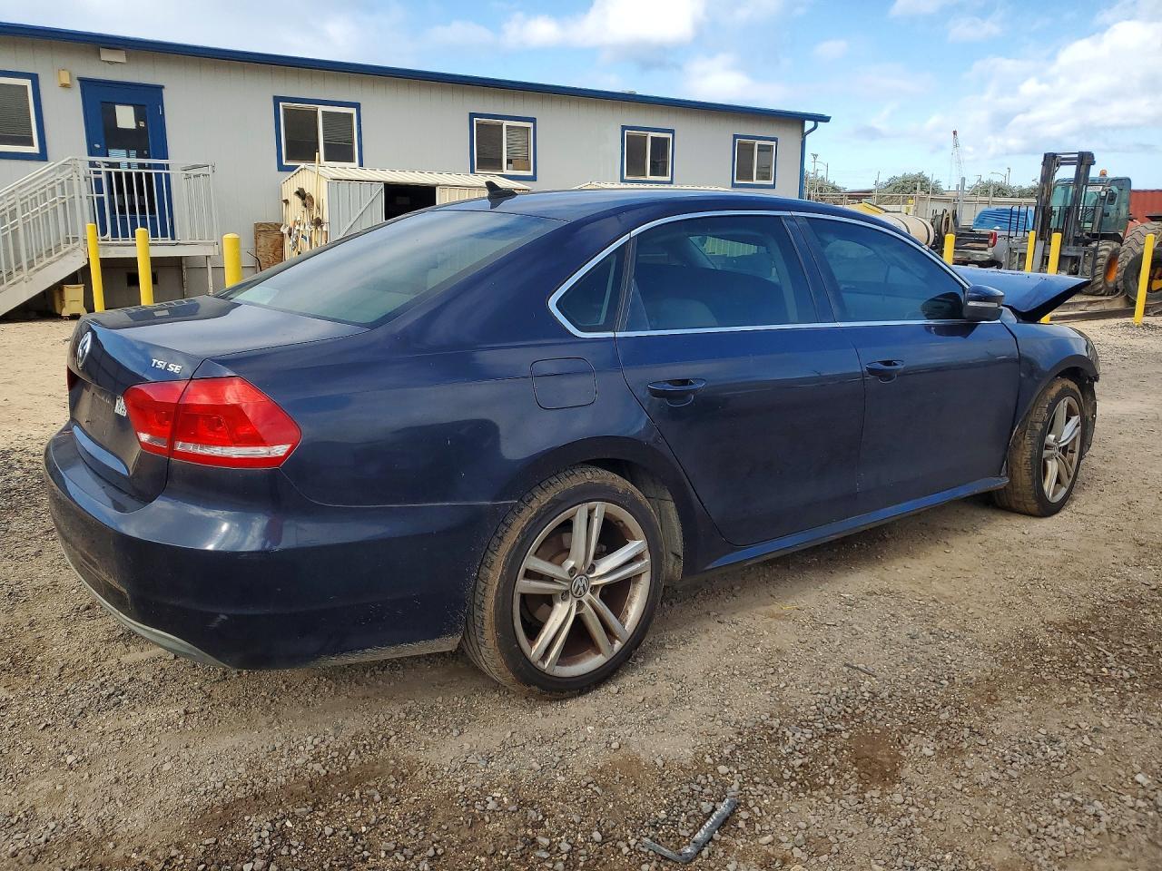 2014 Volkswagen Passat Se - Фото 3