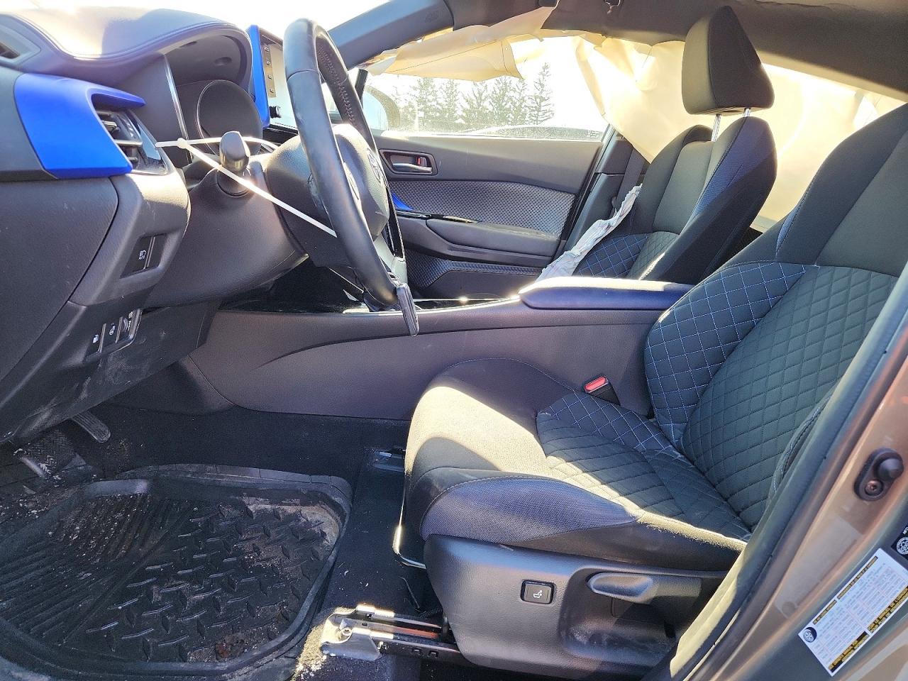2021 Toyota C-Hr Xle - Image 7