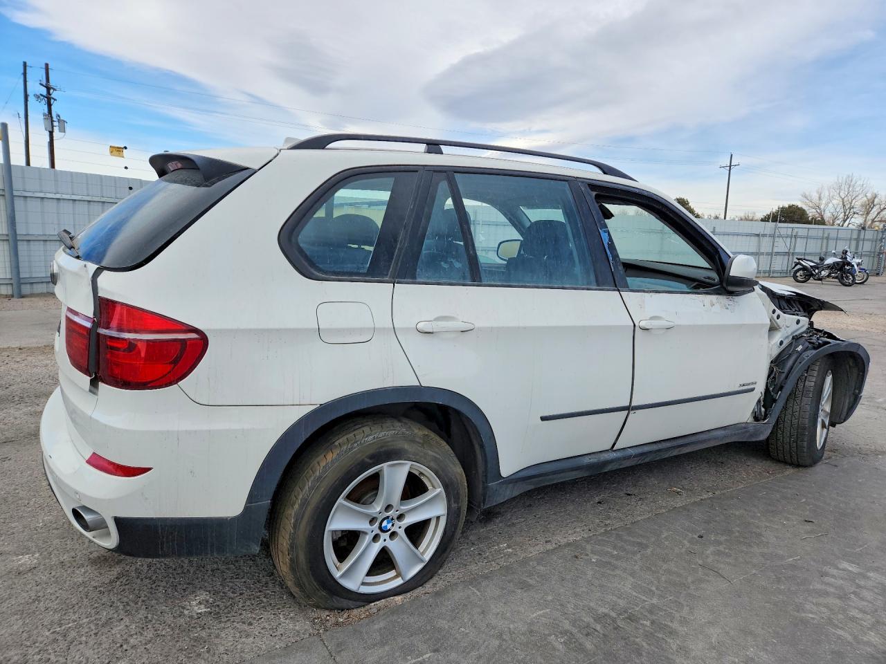 2012 BMW X5 xDrive35I - Фото 3