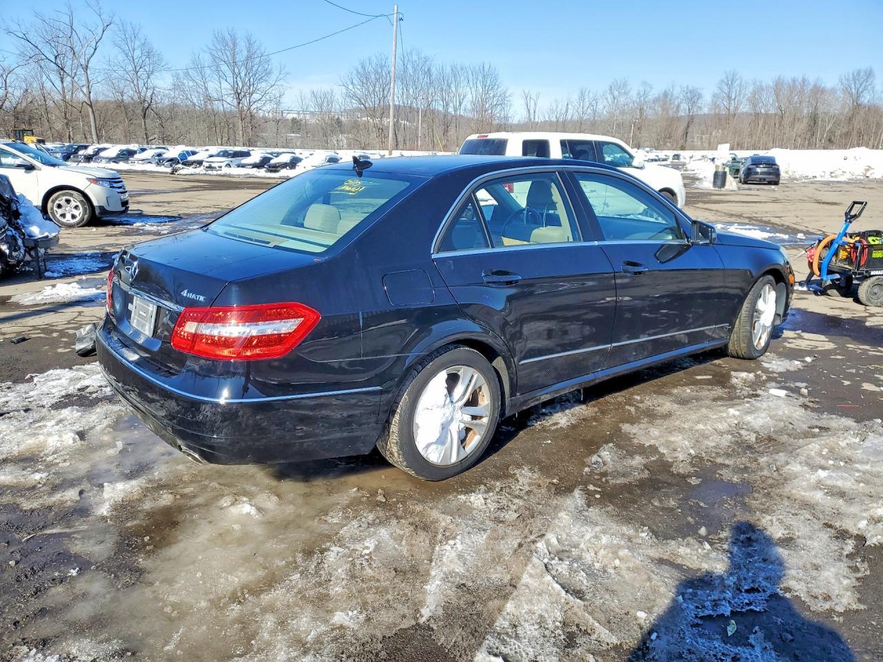 2010 Mercedes-Benz E 350 4Matic - Фото 3