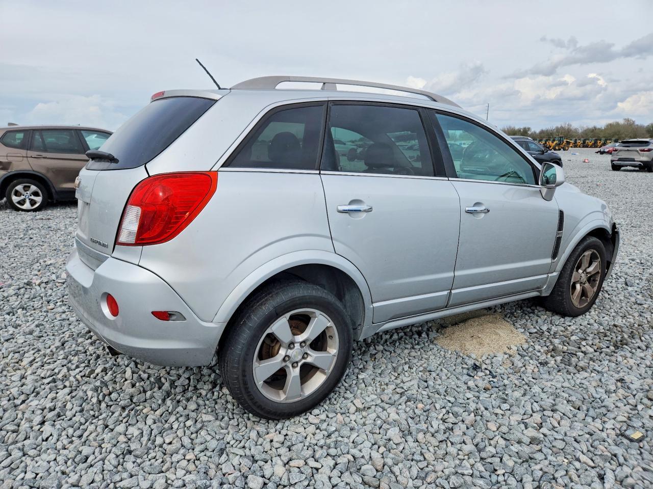 2014 Chevrolet Captiva Ltz - Image 3