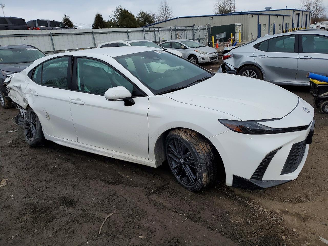 2025 Toyota Camry Se - Фото 4