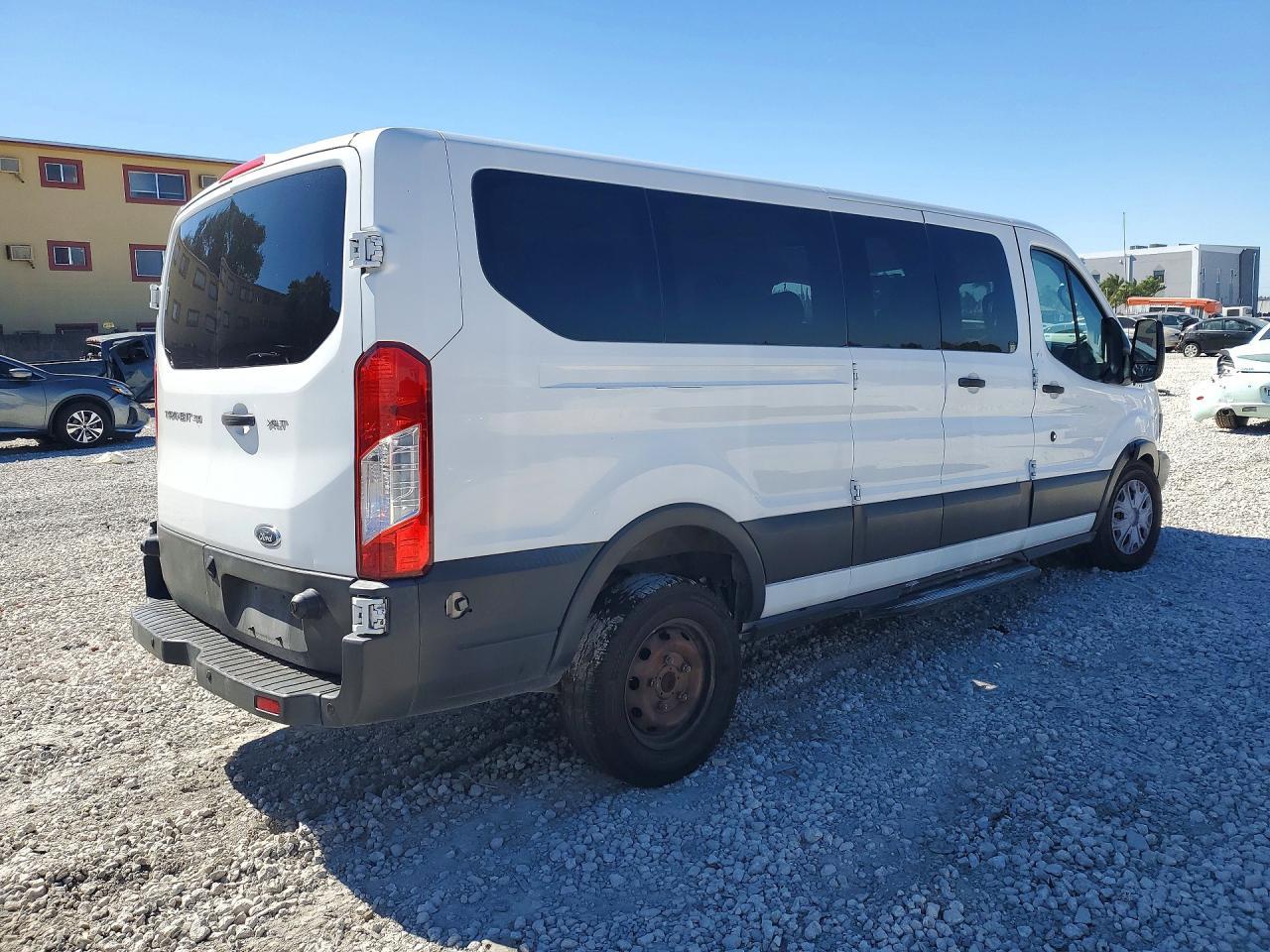 2015 Ford Transit Wagon T-350 - Image 3