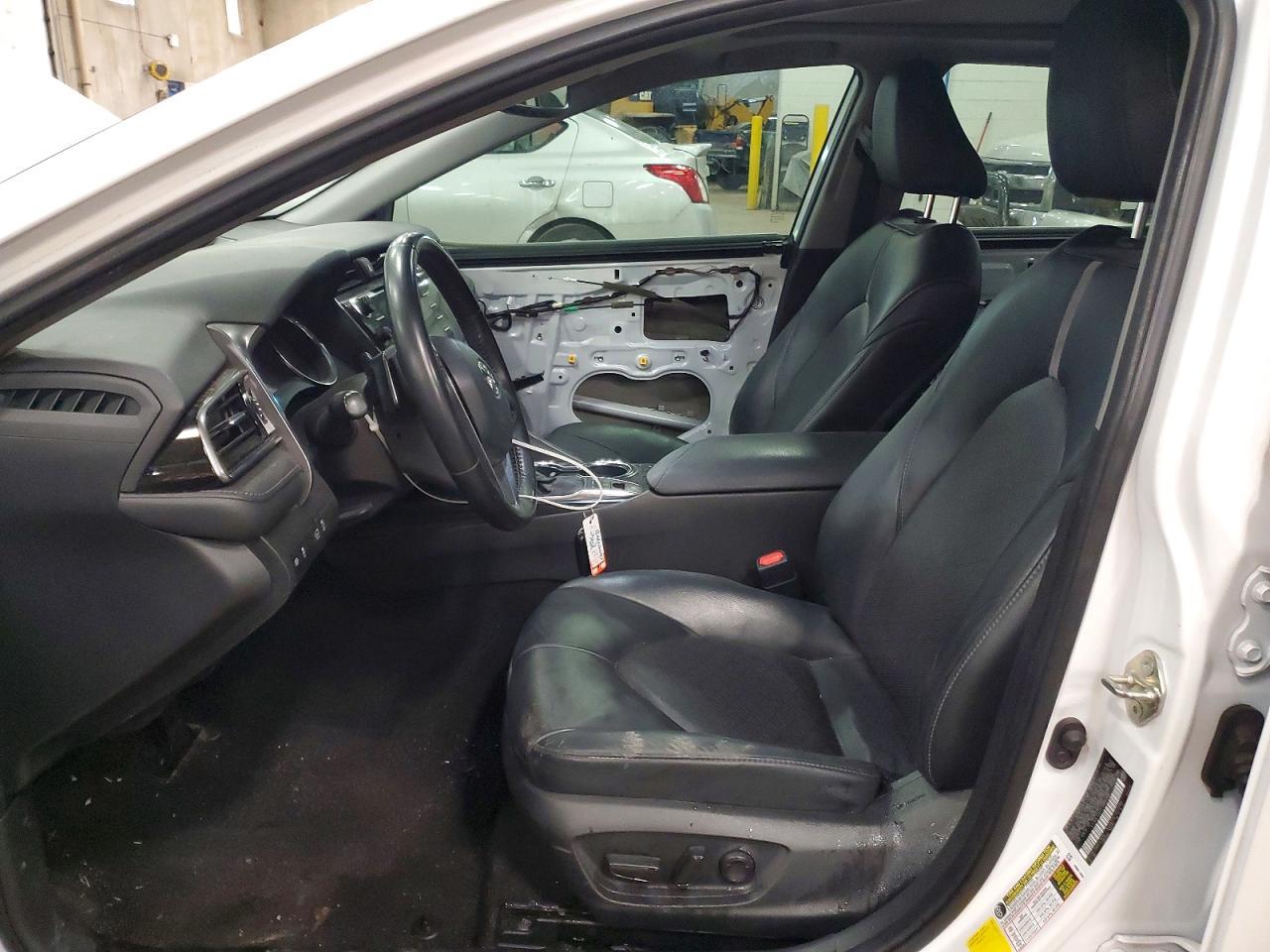 2020 Toyota Camry Xse - Фото 7