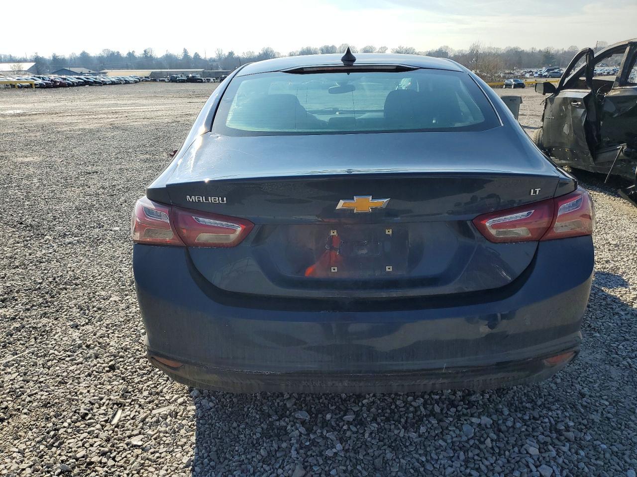 2022 Chevrolet Malibu Lt - Фото 6