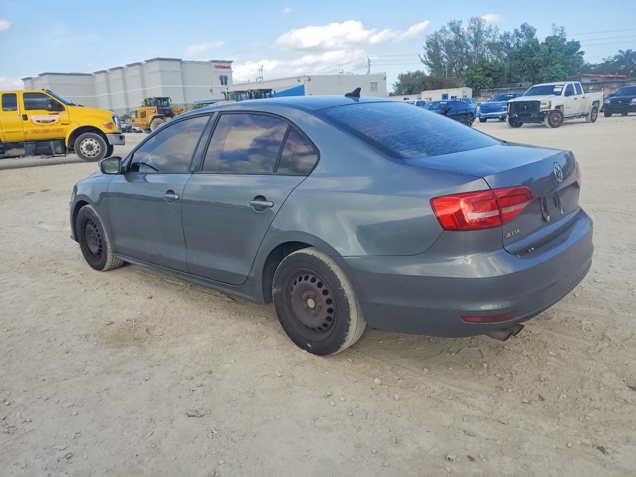 2015 Volkswagen Jetta Base - Фото 2