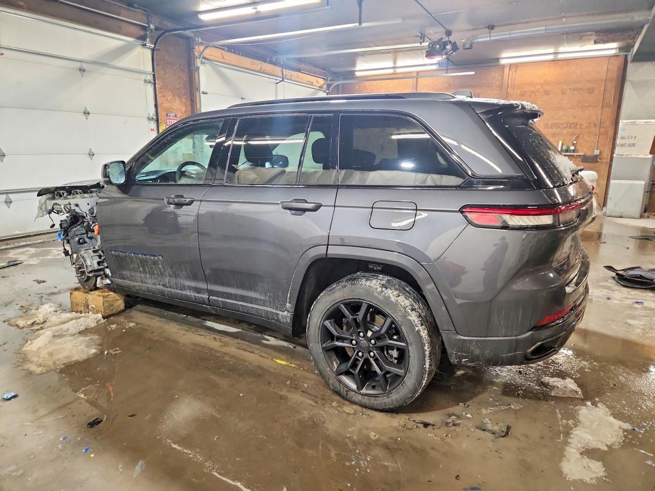 2023 Jeep Grand Cherokee Limited 4Xe - Image 2