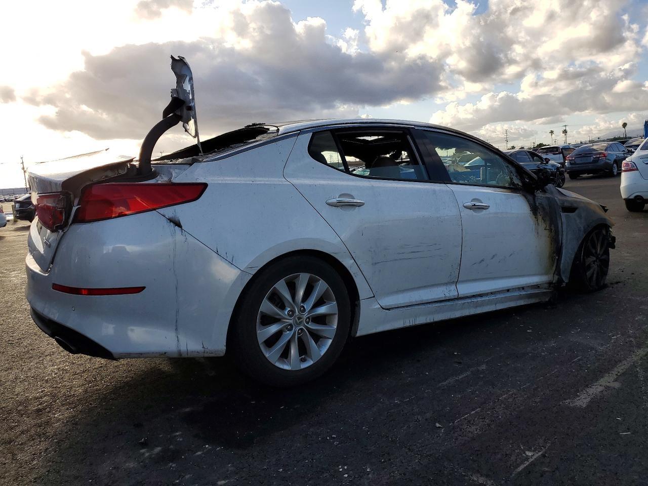 2015 Kia Optima Ex - Image 3