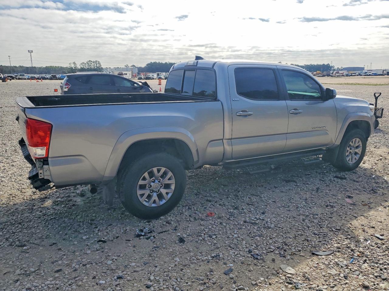 2017 Toyota Tacoma Sr5 V6 - Фото 3
