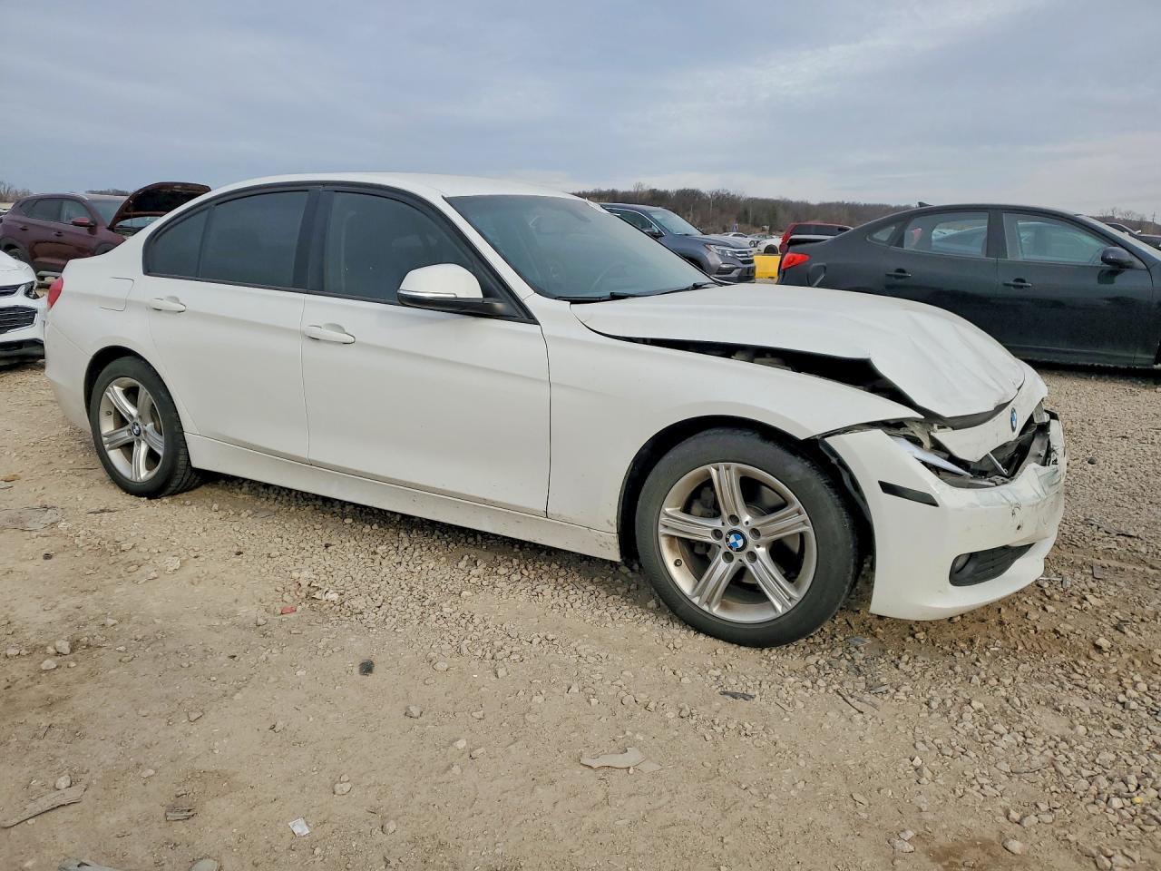 2015 BMW 320 I - Фото 4