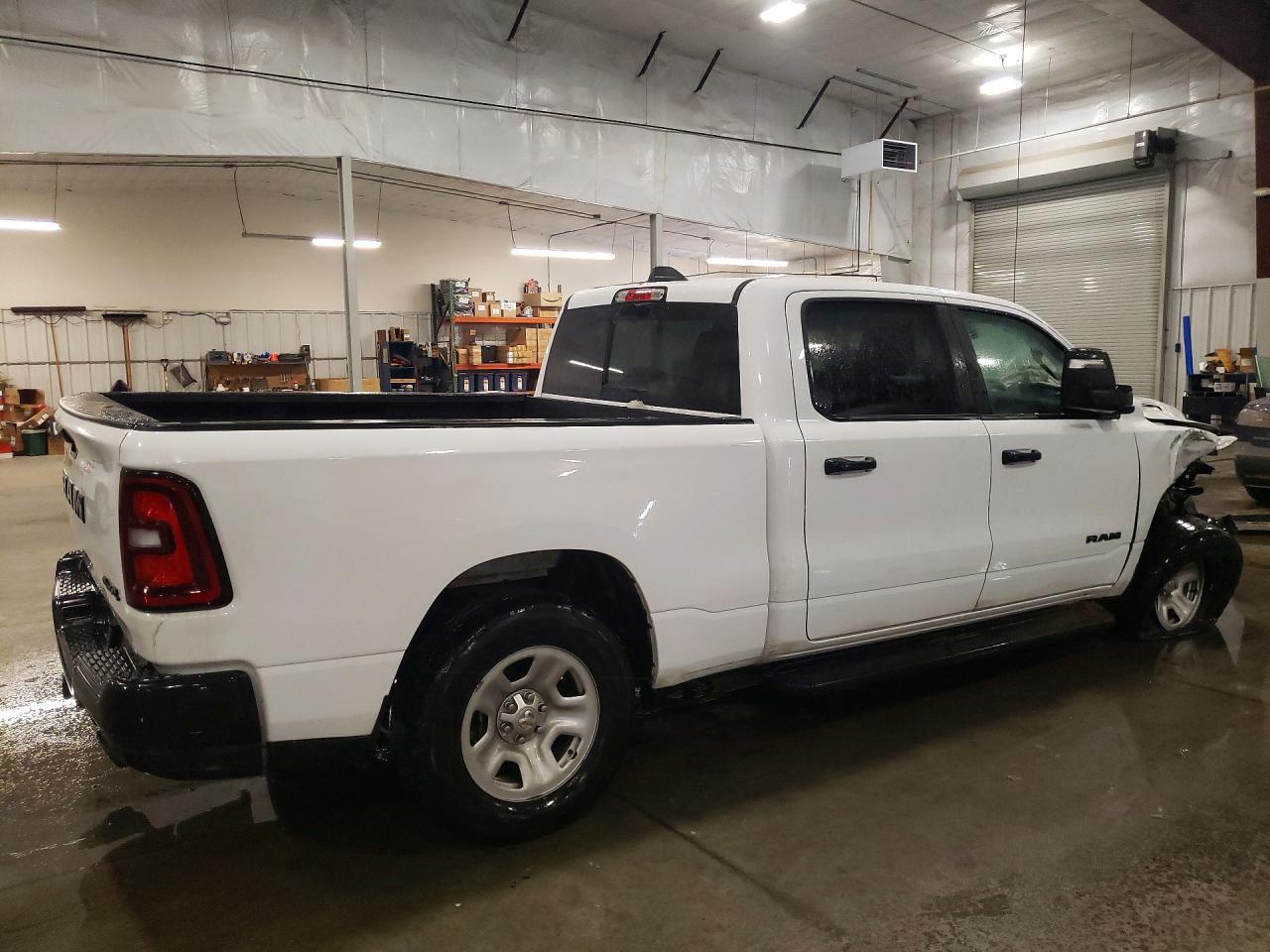 2025 Ram 1500 Tradesman - Фото 3