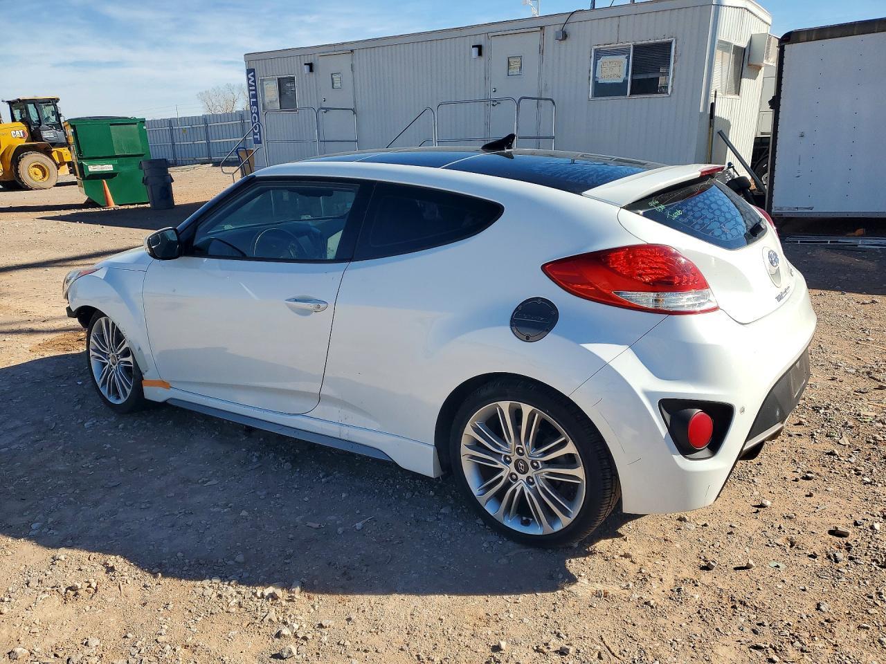 2016 Hyundai Veloster Turbo - Image 2