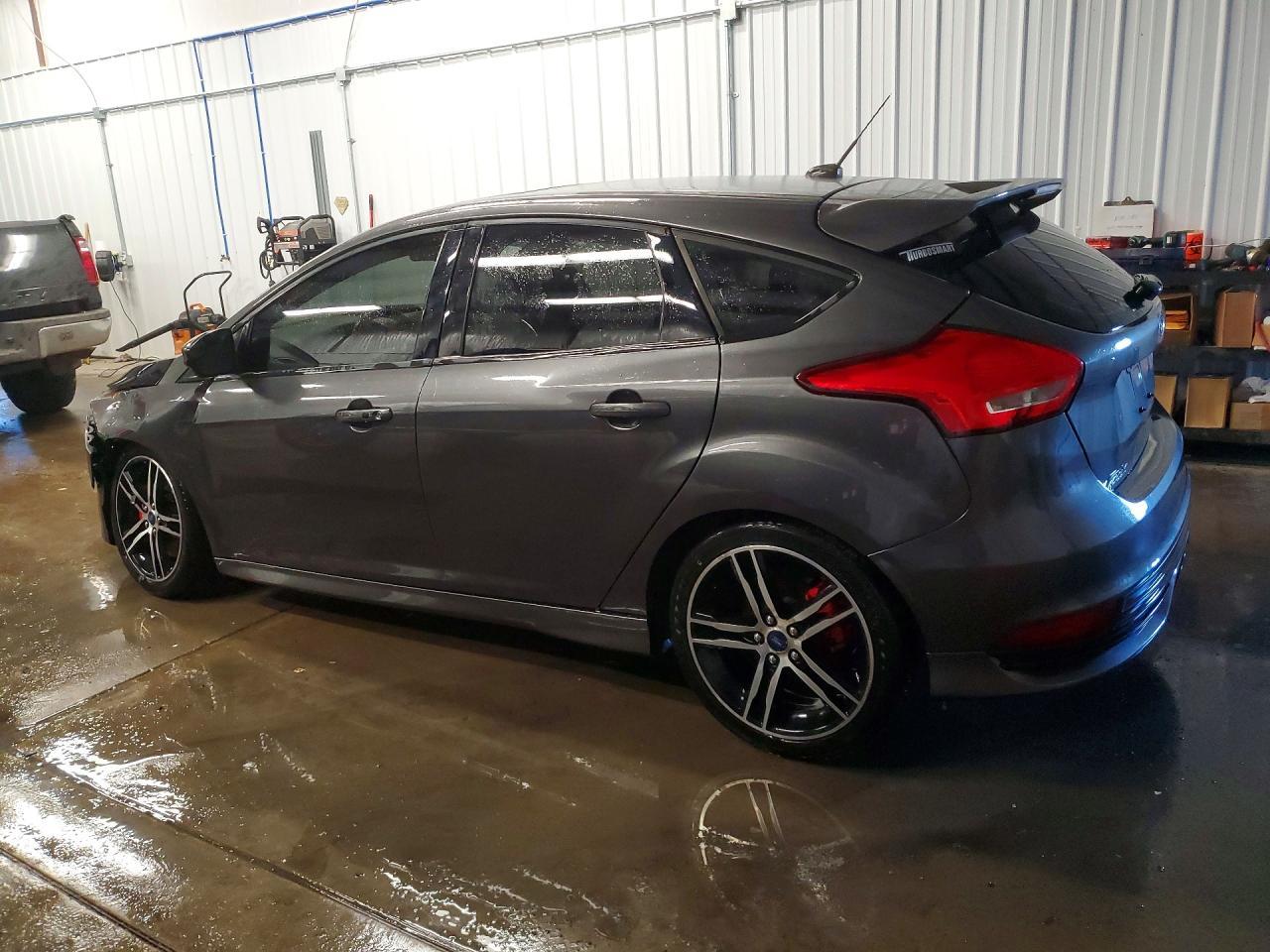 2018 Ford Focus St - Image 2