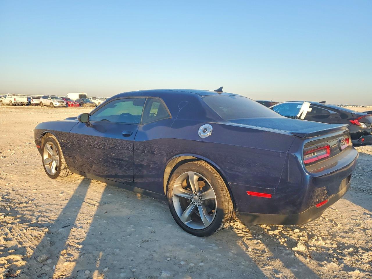 2015 Dodge Challenger Sxt - Фото 2