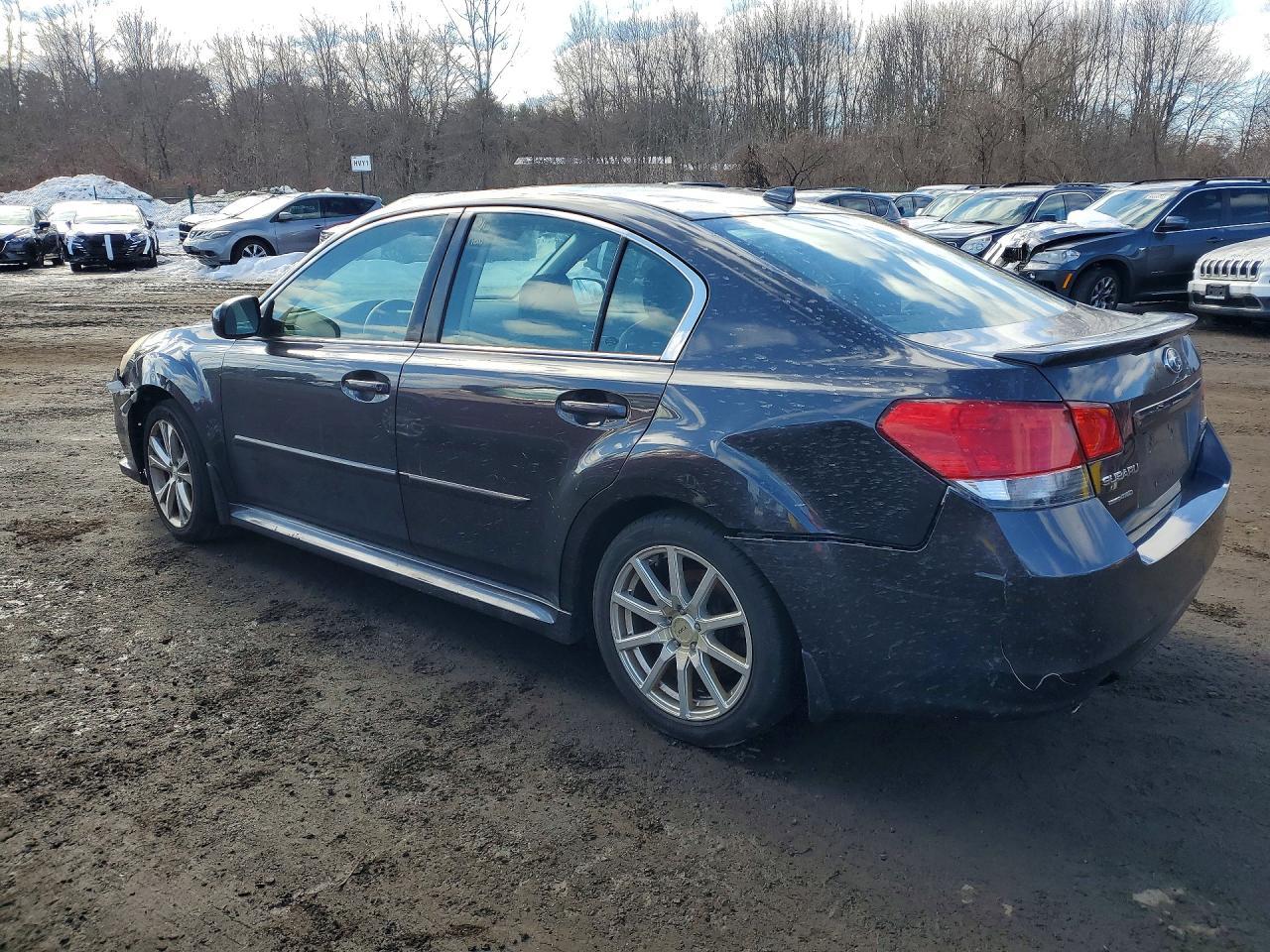 2013 Subaru Legacy 2.5I Limited - Фото 2