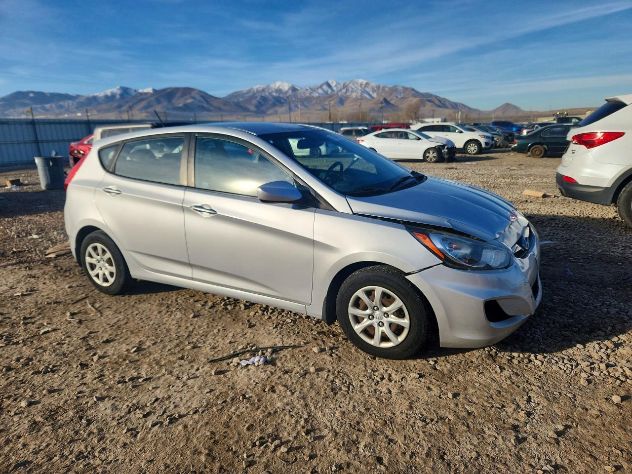 2012 Hyundai Accent Gls - Image 4
