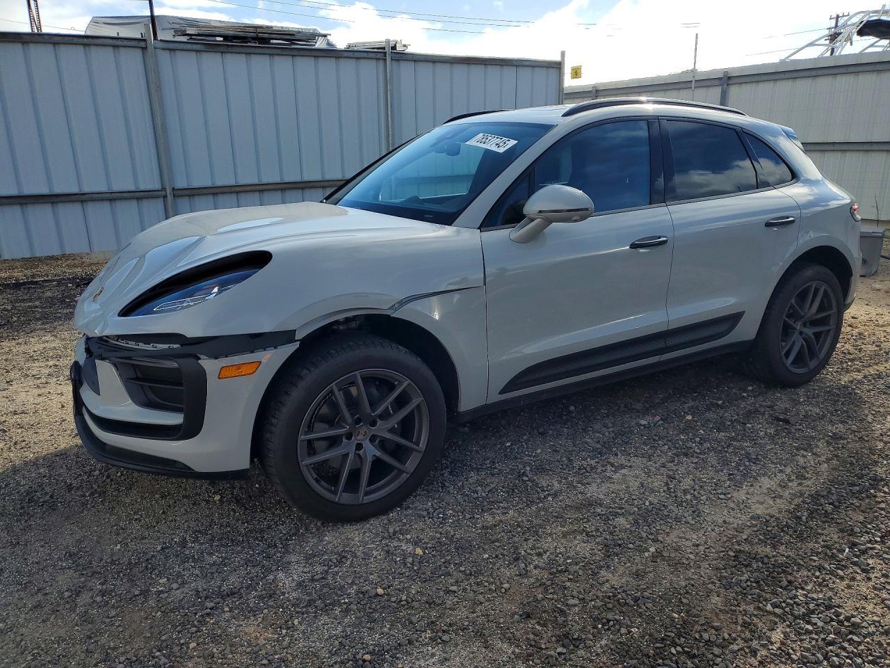 2026 Porsche Macan Base