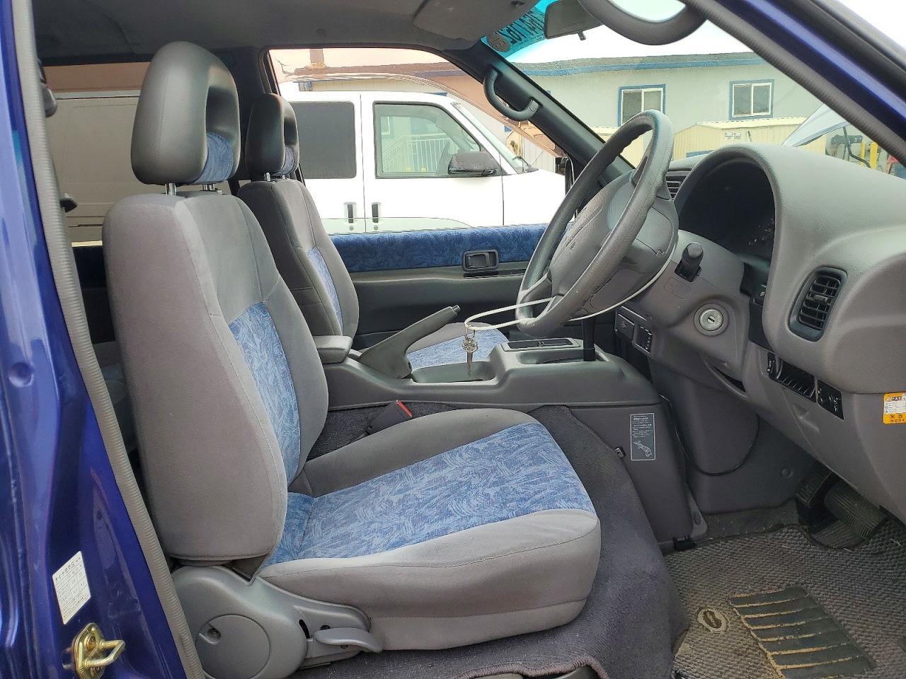 1998 Nissan Serena - Фото 7