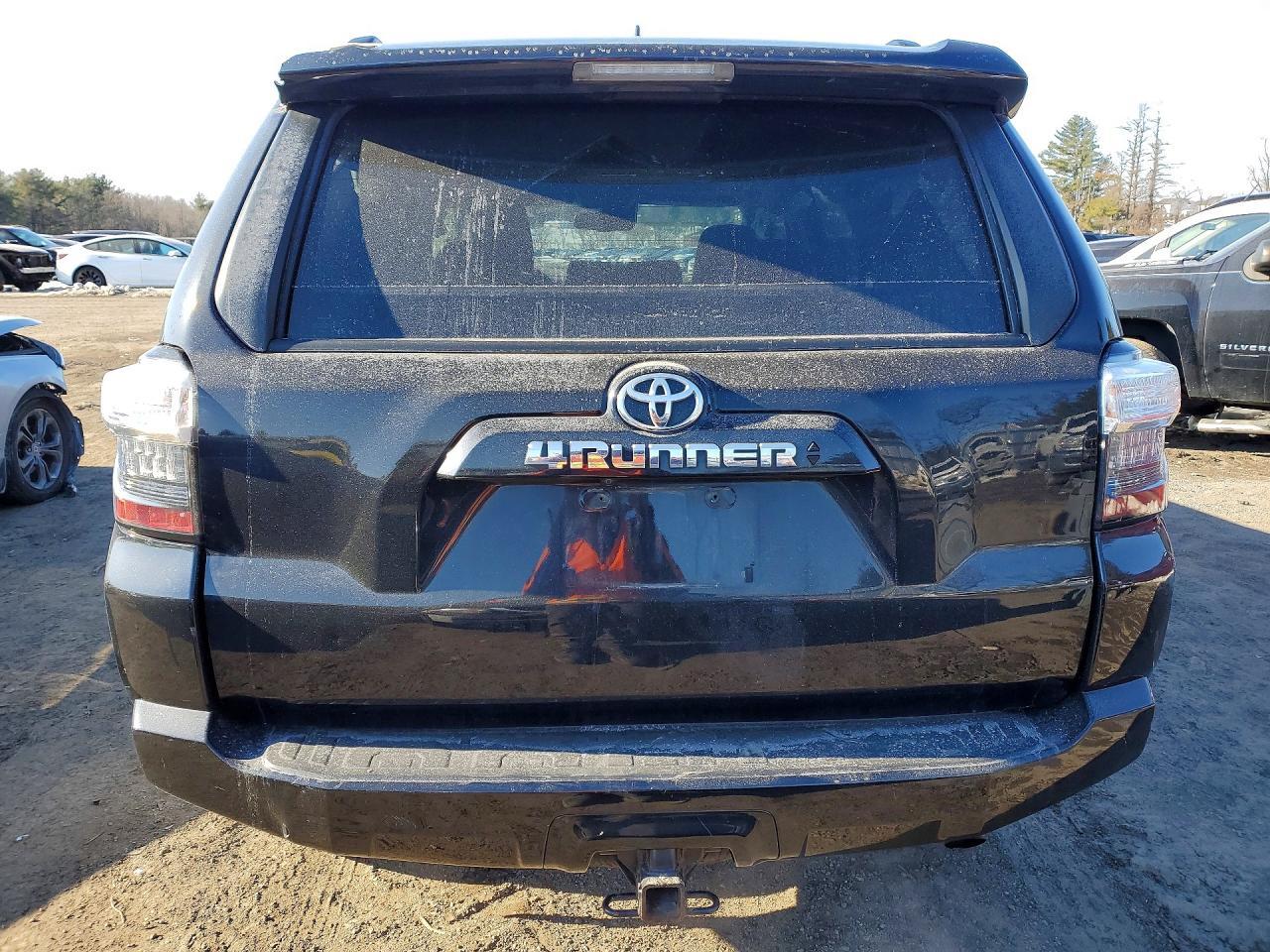 2022 Toyota 4Runner Sr5 Premium - Image 6