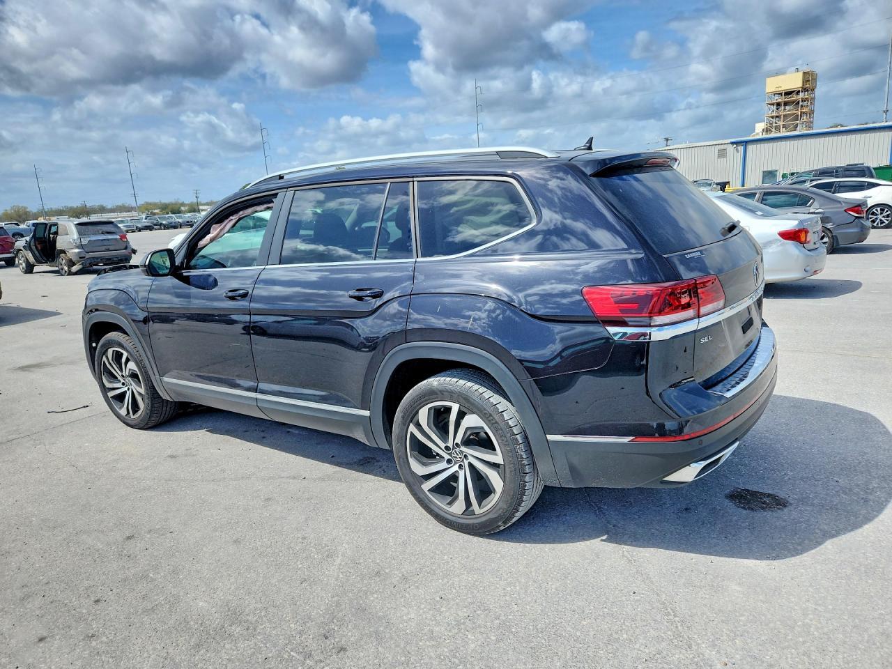 2022 Volkswagen Atlas Sel - Фото 2