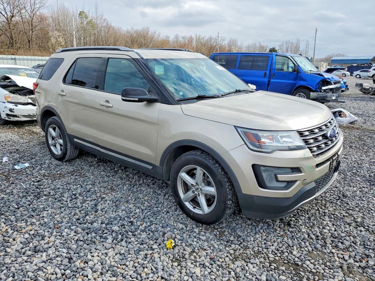 2017 Ford Explorer Xlt - Фото 4