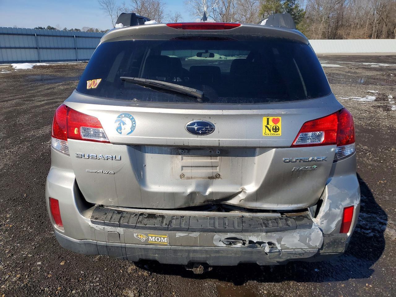 2014 Subaru Outback 2.5I Premium - Image 6