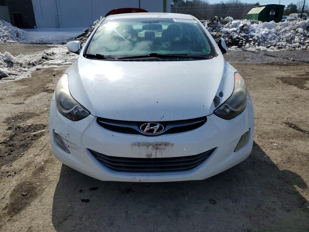 2014 Hyundai Elantra - Image 5