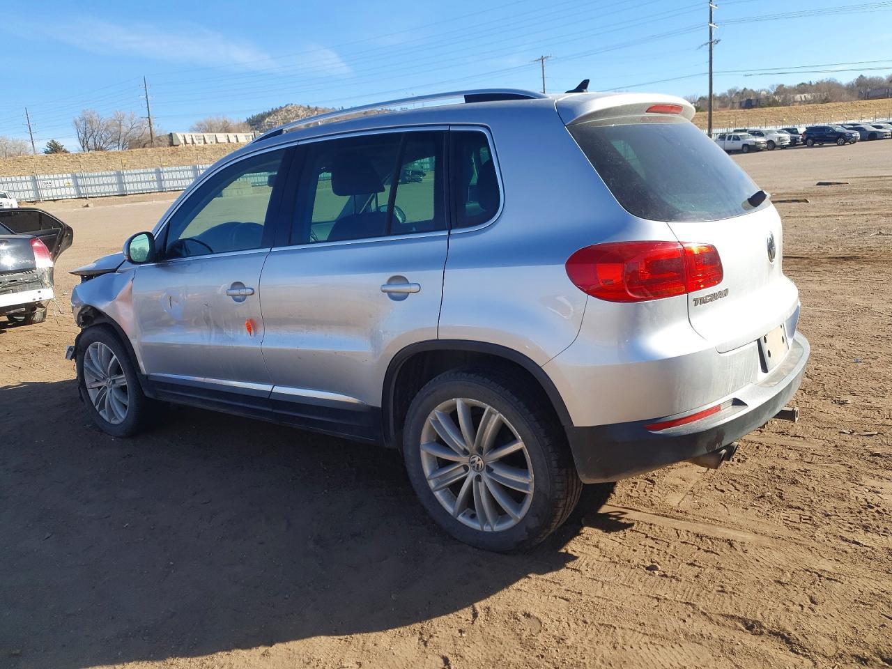 2014 Volkswagen Tiguan S - Фото 2