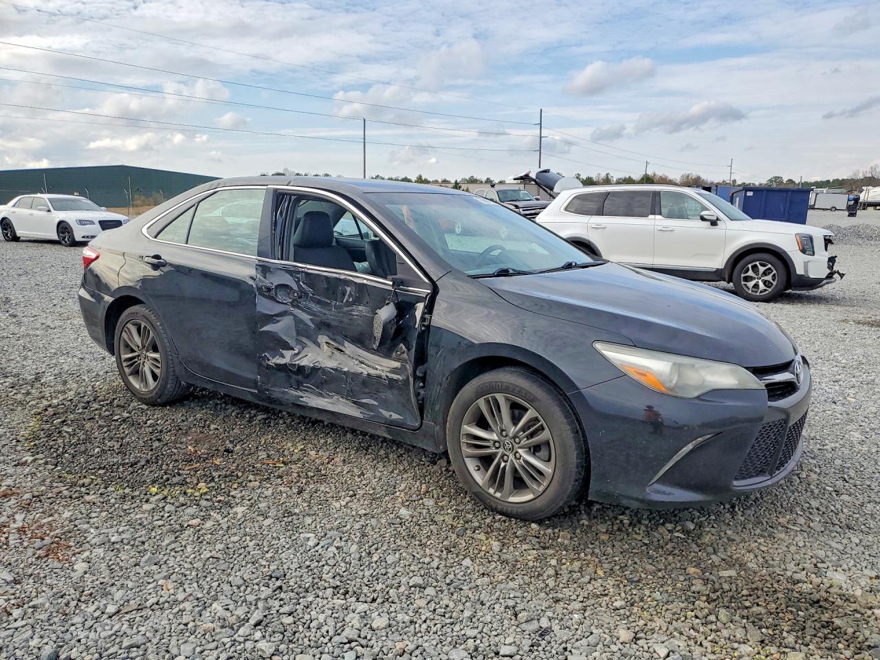 2015 Toyota Camry Se - Фото 4