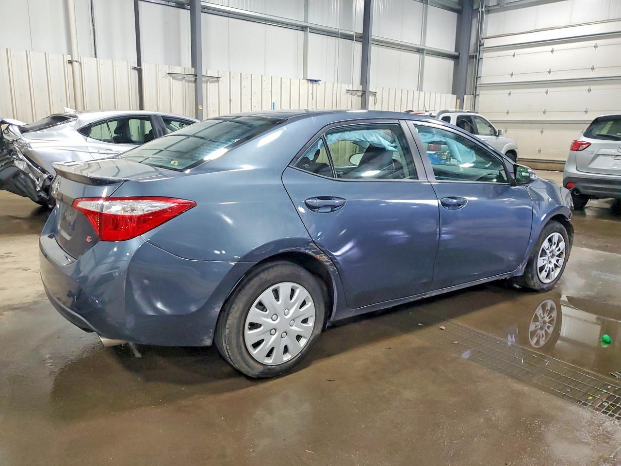 2015 Toyota Corolla S - Фото 3