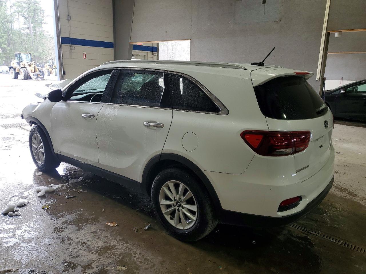 2020 Kia Sorento Lx - Image 2
