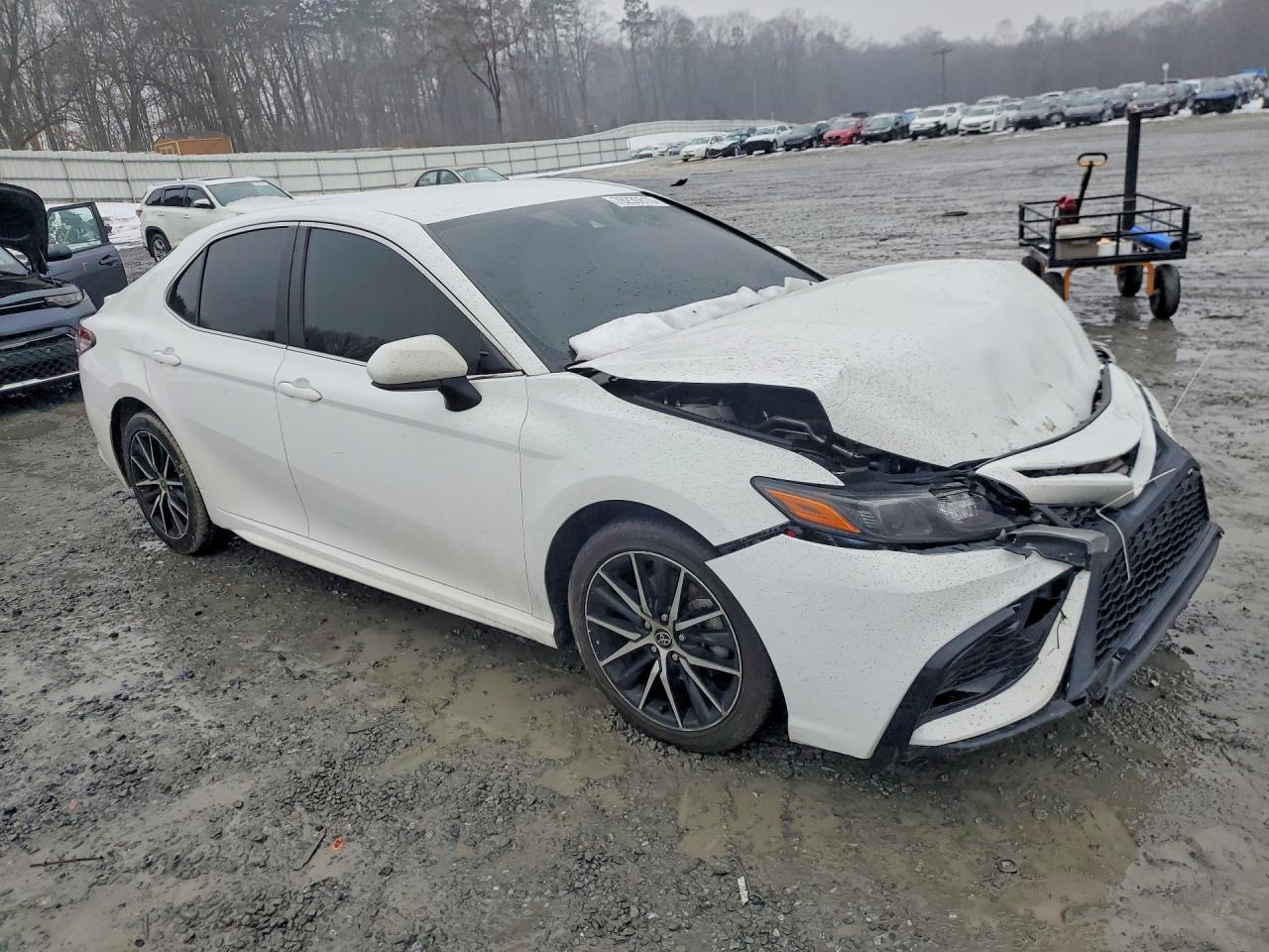 2021 Toyota Camry Se - Image 4