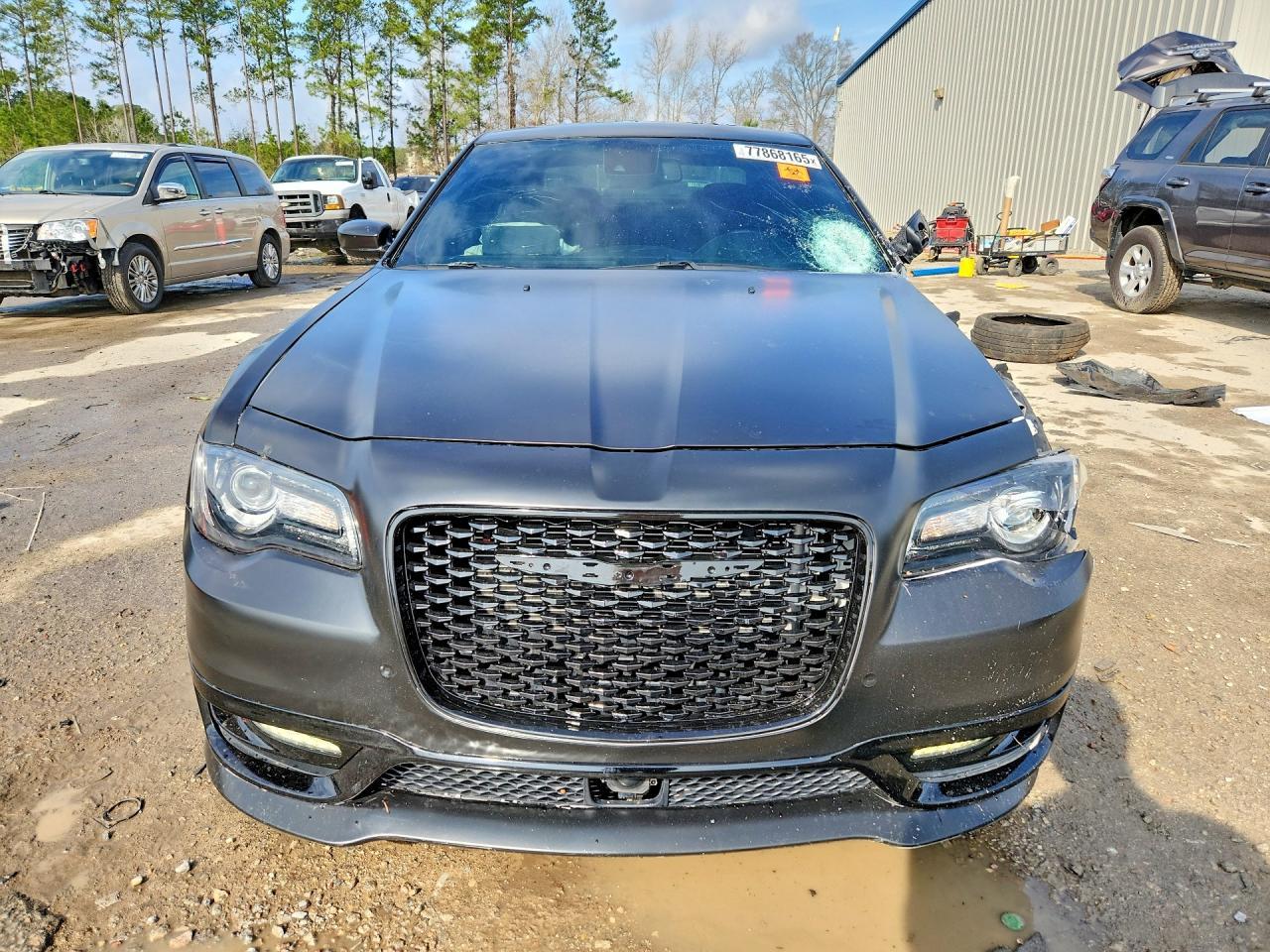 2023 Chrysler 300C - Фото 5