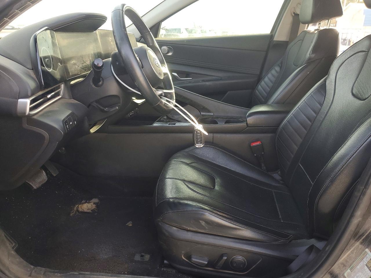2021 Hyundai Elantra Limited - Image 7