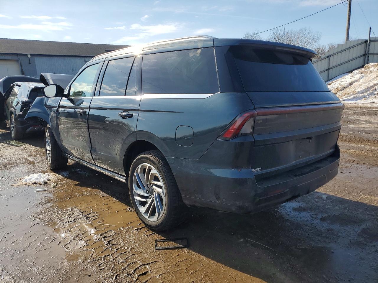 2025 Lincoln Navigator Reserve - Image 2