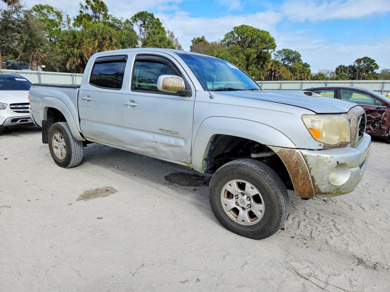 2005 Toyota Tacoma Double Cab - Image 4